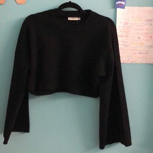 Knit, cropped sweater with flared sleeves
